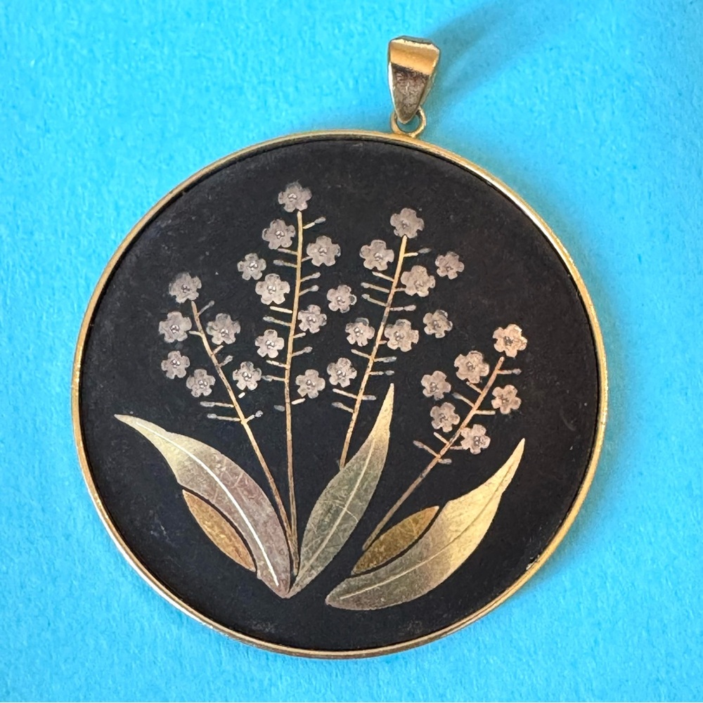 Vintage Amita Japan Damascene Lily Flowers Black Gold Tone Pendant